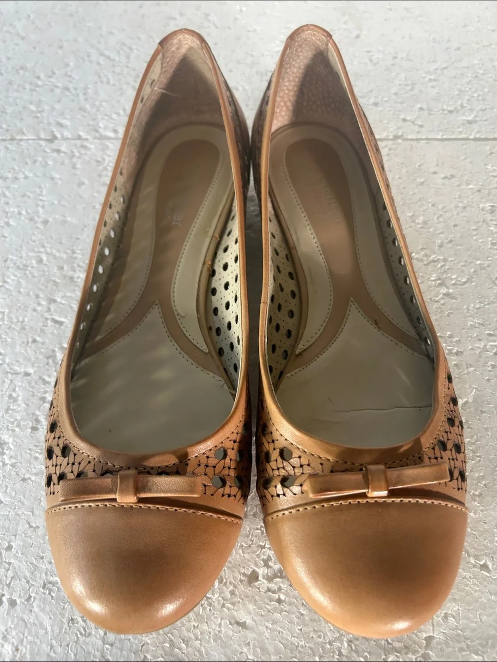 Naturalizer SZ9 Diara Tan Leather Ballet Flats Bow Cane Details Old Money Staple